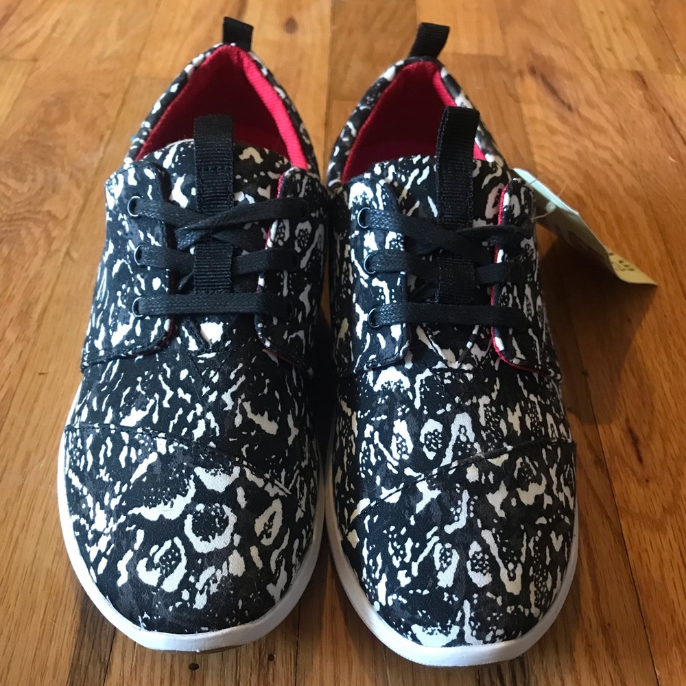 NWT Toms x PG Black Snow Leopard women’s sneakers